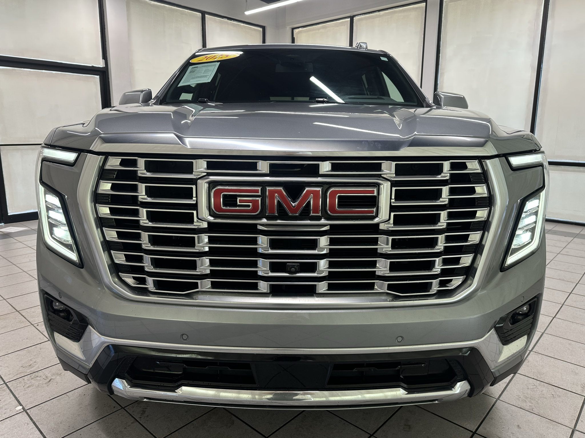 Certified 2025 GMC Yukon Denali AWD/4WD image 14