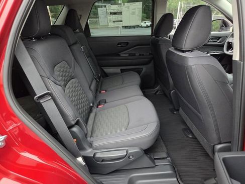 New 2026 Nissan Pathfinder SV FWD image 12