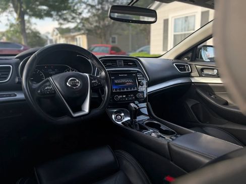Used 2017 Nissan Maxima 3.5 SL FWD image 10