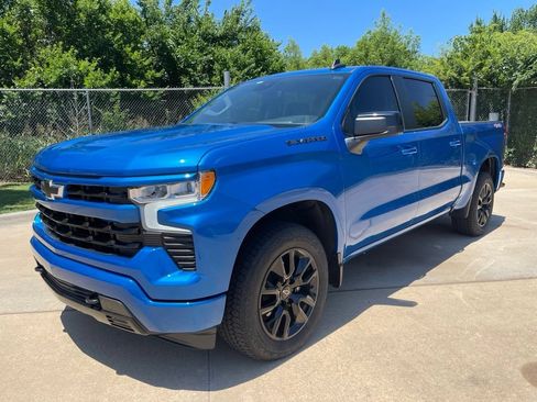 Used 2023 Chevrolet Silverado 1500 RST AWD/4WD image 3