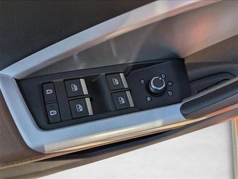 Used 2023 Audi Q3 2.0T Premium image 25