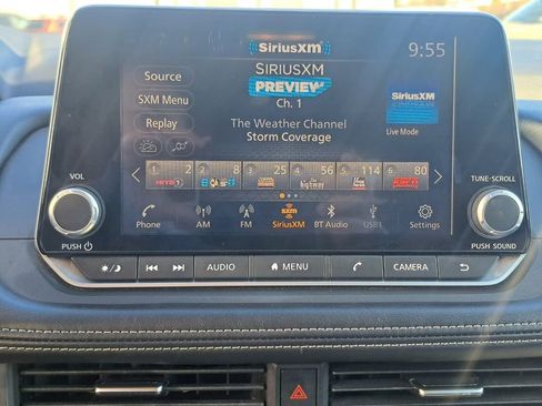 Used 2024 Nissan Rogue SV image 15