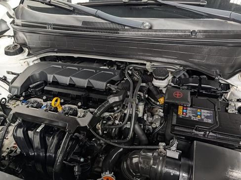 Used 2020 Hyundai Venue SEL FWD image 26