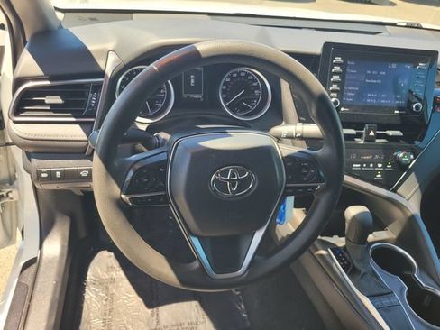 Used 2022 Toyota Camry LE FWD image 30