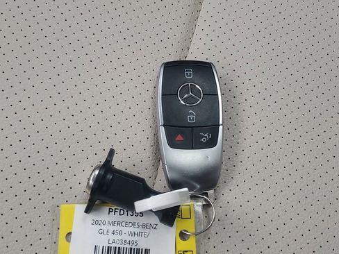 Used 2020 Mercedes-Benz GLE 450 4MATIC image 30