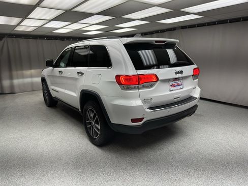 Used 2017 Jeep Grand Cherokee Limited w/ Luxury Group II AWD/4WD image 2