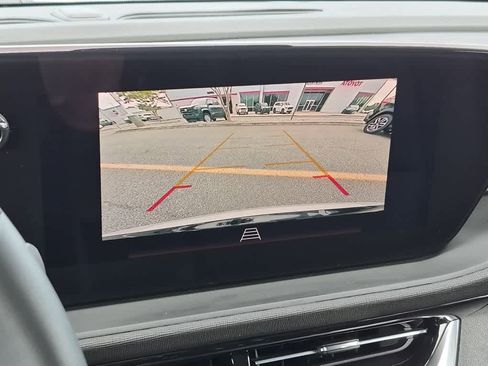 Used 2024 Buick Envista Sport Touring w/ Convenience I Package FWD image 16