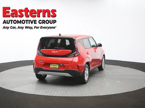 Used 2025 Kia Soul LX w/ LX Technology Package FWD image 39