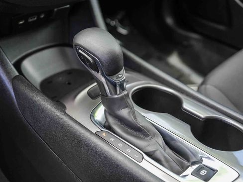 Used 2023 Chevrolet Malibu LS FWD image 19