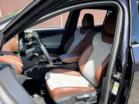 Certified 2023 Volkswagen ID.4 Pro RWD image 23