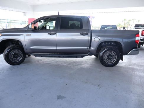 Used 2015 Toyota Tundra SR5 w/ SR5 Upgrade Package RWD image 9