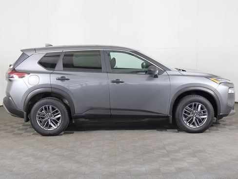 Used 2023 Nissan Rogue S AWD/4WD image 15