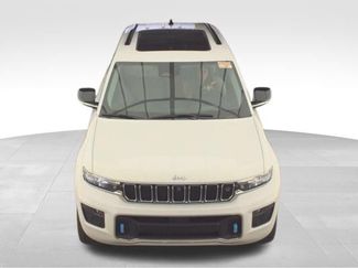 Used 2022 Jeep Grand Cherokee Overland w/ Advanced Protech Group III AWD/4WD video 2