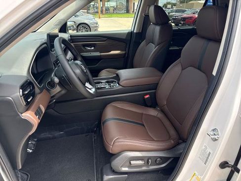New 2026 Honda Pilot Touring image 22