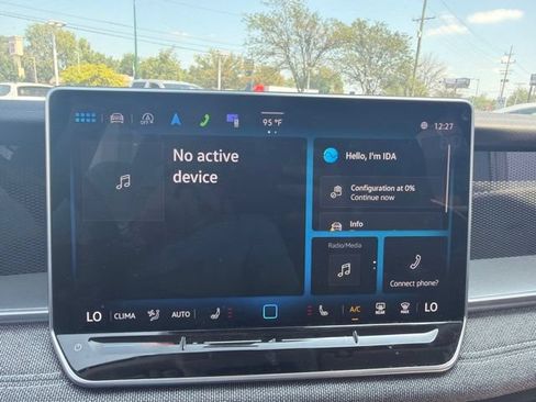 Certified 2025 Volkswagen Tiguan S FWD image 16