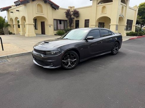 Used 2019 Dodge Charger R/T w/ Driver Confidence Group RWD image 2