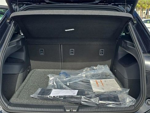 New 2026 Volkswagen Tiguan SEL R-Line image 23