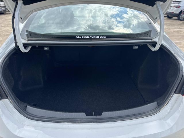 Used 2024 Chevrolet Malibu LT FWD image 11