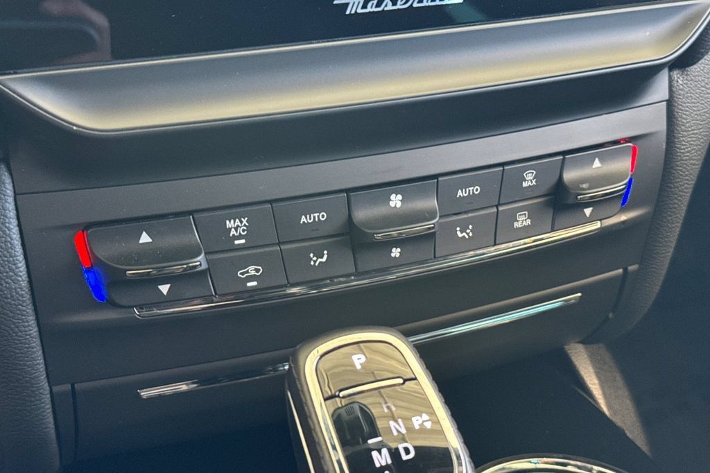 Used 2023 Maserati Ghibli Modena RWD image 19