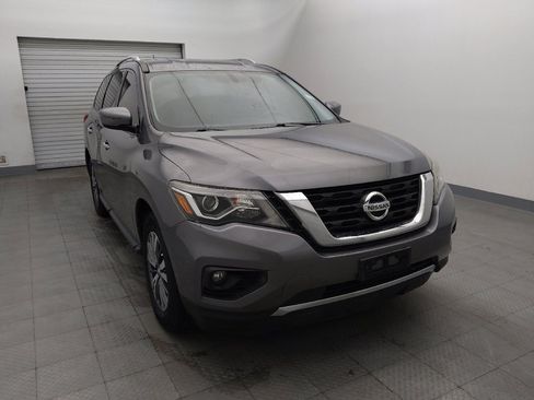 Used 2017 Nissan Pathfinder SV FWD image 14