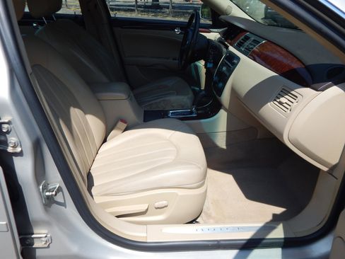 Used 2007 Buick Lucerne CXL image 15