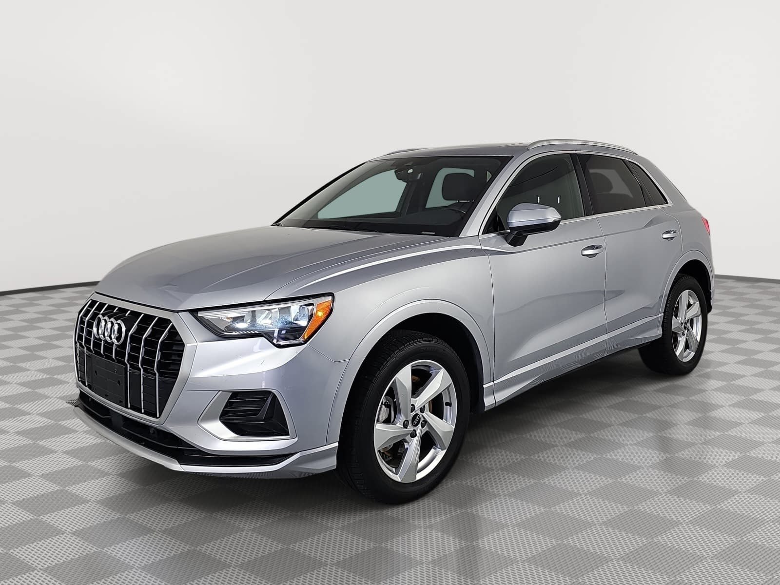 Used 2021 Audi Q3 2.0T Premium AWD/4WD image 4