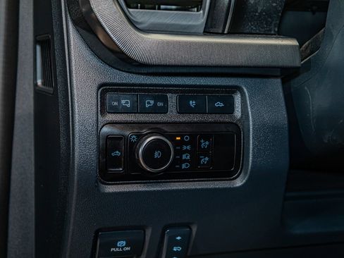 Used 2024 Ford F350 Platinum w/ Tremor Off-Road Package AWD/4WD image 20
