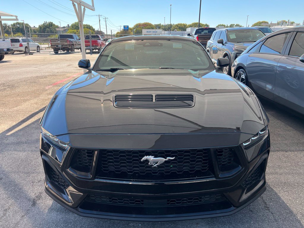 Used 2024 Ford Mustang GT Premium RWD image 6