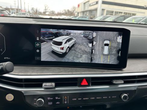 Used 2025 Kia Sorento SX Prestige w/ Sage Leather Package image 60