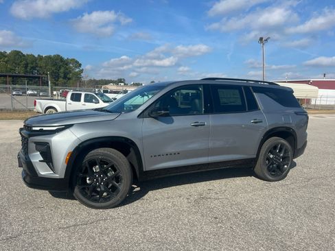 New 2026 Chevrolet Traverse RS w/ LPO, Illumination Package image 3
