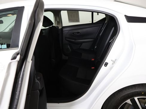 Used 2024 Nissan Sentra SV FWD image 28