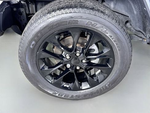 Used 2020 Jeep Wrangler Unlimited Sahara AWD/4WD image 32