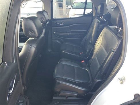 Used 2018 GMC Acadia SLT image 11