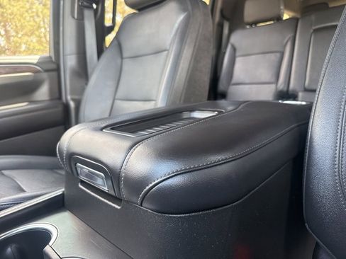 Used 2022 Chevrolet Suburban Z71 AWD/4WD image 21