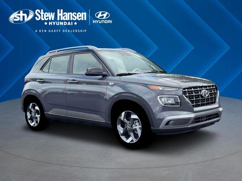 New 2026 Hyundai Venue SEL FWD image 11