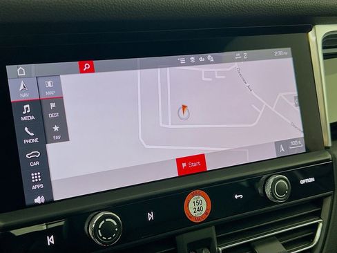 New 2026 Porsche Macan Base image 16