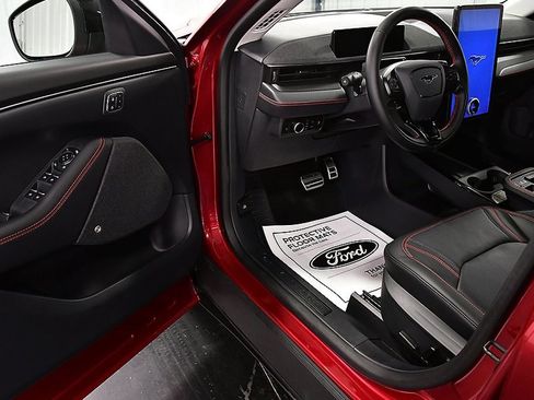 Used 2025 Ford Mustang Mach-E Premium w/ Sport Appearance Package image 16