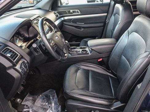 Used 2017 Ford Explorer XLT w/ Equipment Group 202A image 20