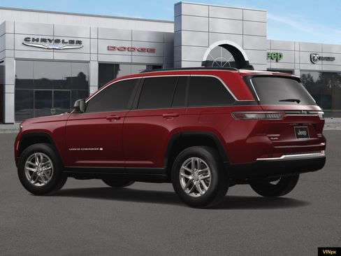 New 2025 Jeep Grand Cherokee Laredo X w/ Luxury Tech Group I image 4