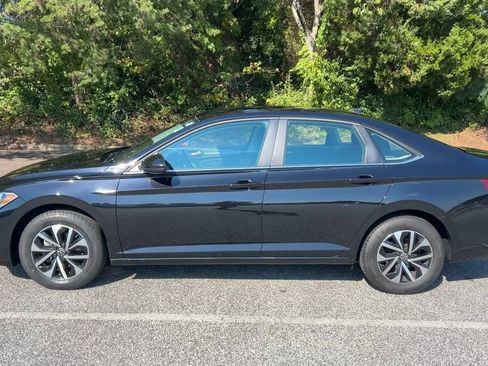 Used 2024 Volkswagen Jetta S image 33