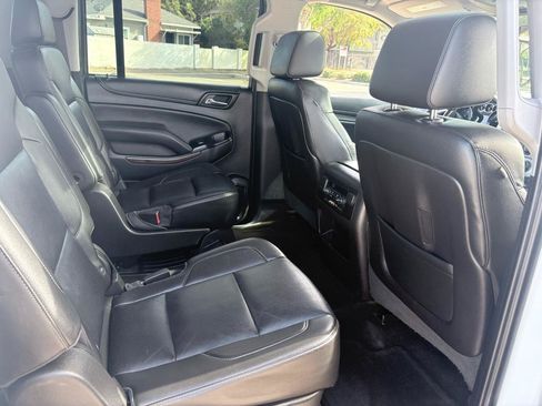 Used 2016 GMC Yukon XL SLT w/ Open Road Package AWD/4WD image 22