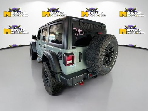 Used 2023 Jeep Wrangler Unlimited Rubicon w/ Xtreme Recon 35" Tire Package AWD/4WD image 6