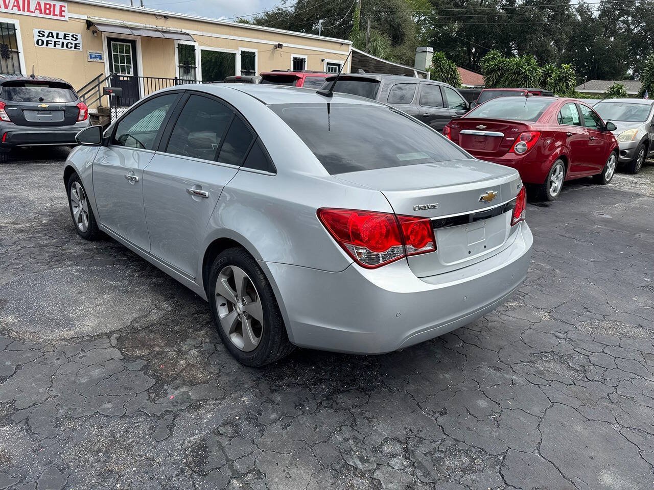 Used 2011 Chevrolet Cruze LTZ FWD image 6