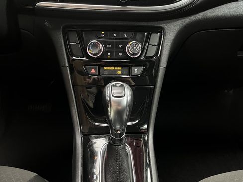 Used 2019 Buick Encore Preferred AWD/4WD image 19