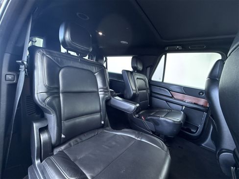 Used 2021 Lincoln Navigator L Reserve image 32