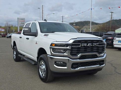 New 2026 RAM 2500 Tradesman AWD/4WD image 7