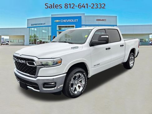Used 2025 RAM 1500 Big Horn AWD/4WD image 3