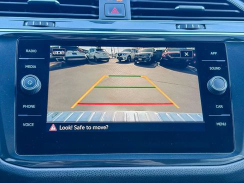 Used 2021 Volkswagen Tiguan SE R-Line image 47