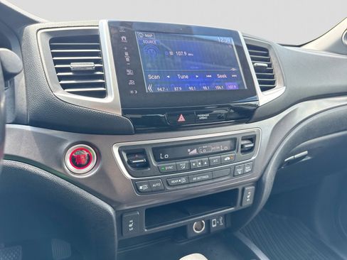 Used 2017 Honda Ridgeline RTL-T image 26