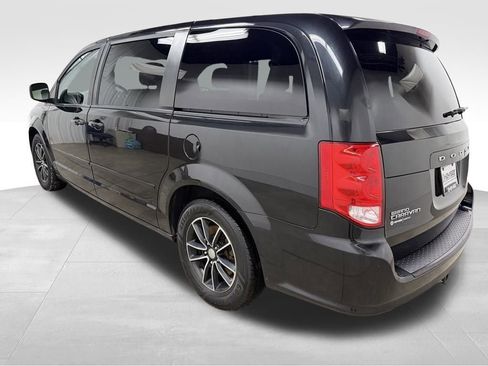 Used 2016 Dodge Grand Caravan SE FWD image 6